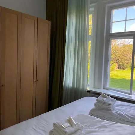 Apartment With Private Garden Hellerup